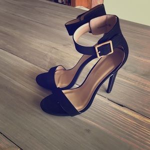 Black Heels NWOT
